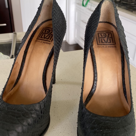 Pour La Victoire High Heels - Picture 5 of 5